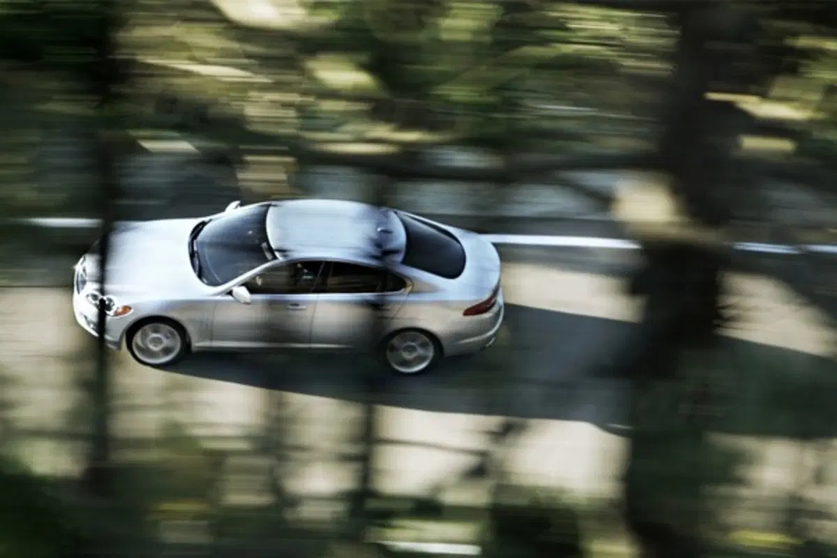 Jaguar XF (31)