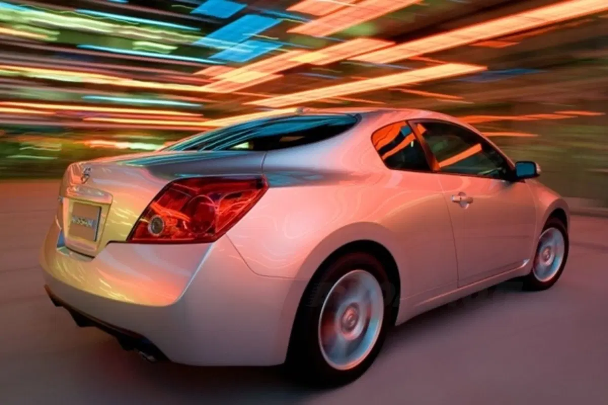 Nissan Altima Coupè