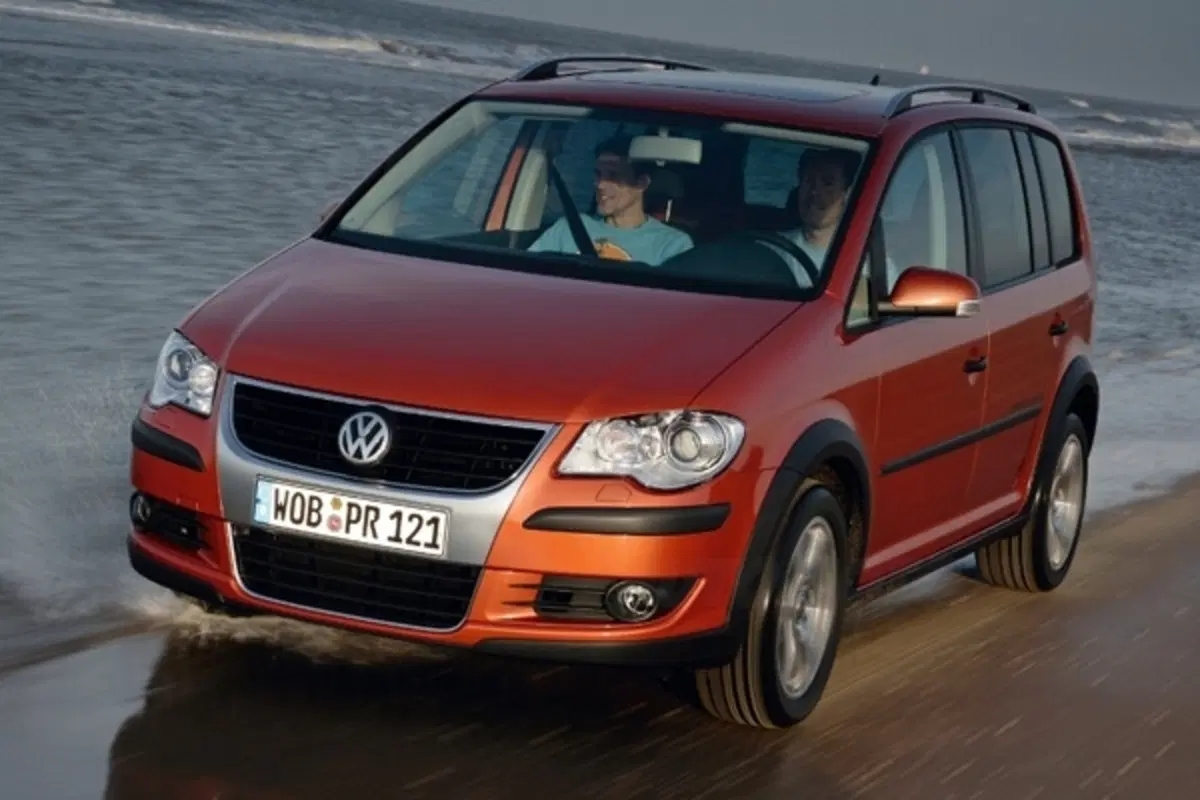 Volkswagen CrossTouran (2)