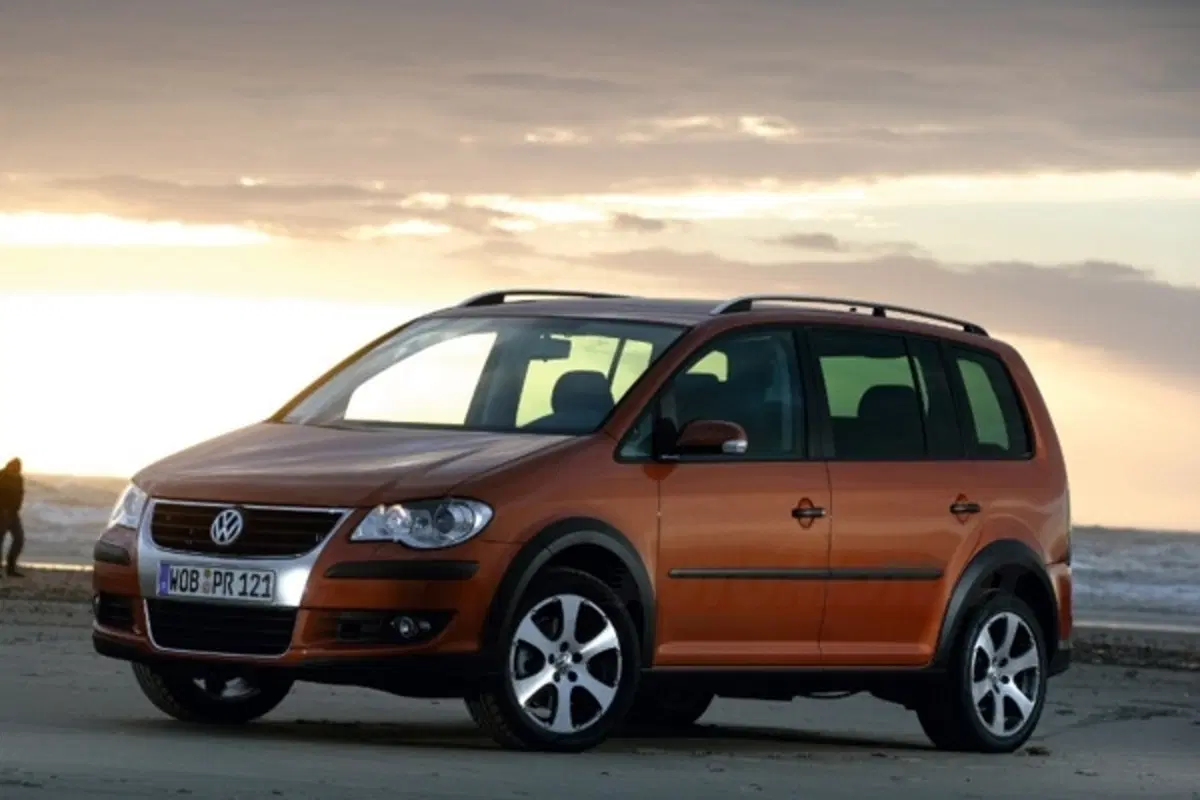 Volkswagen CrossTouran (4)