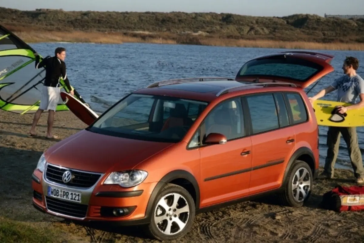 Volkswagen CrossTouran (6)