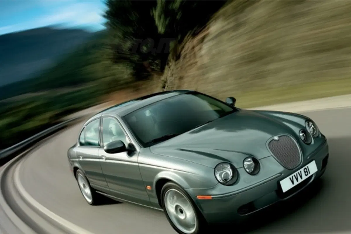 Jaguar S-Type restyling (8)