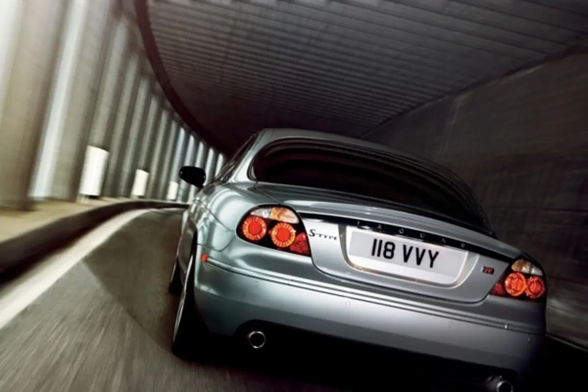 Jaguar S-Type restyling (11)