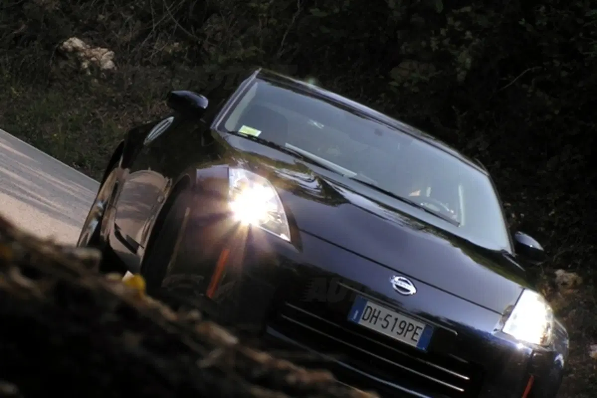 Nissan 350Z (2)