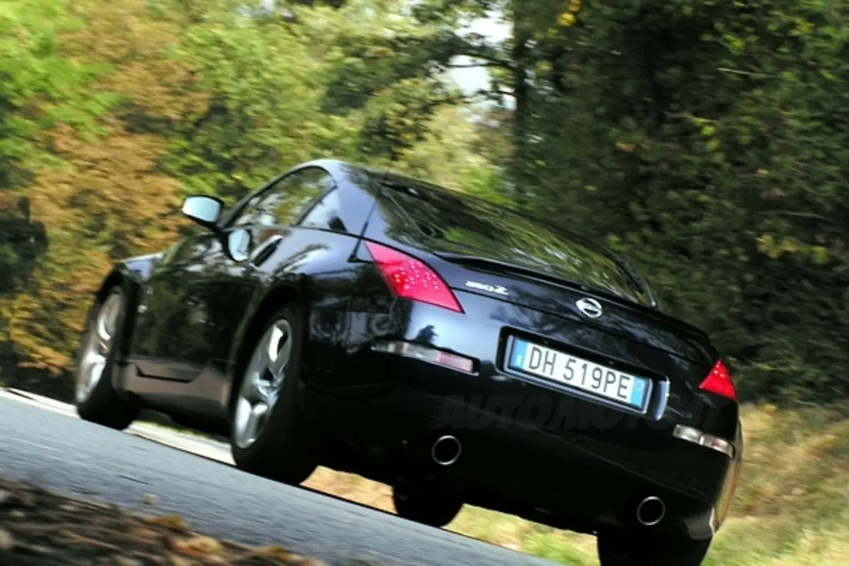 Nissan 350Z (3)