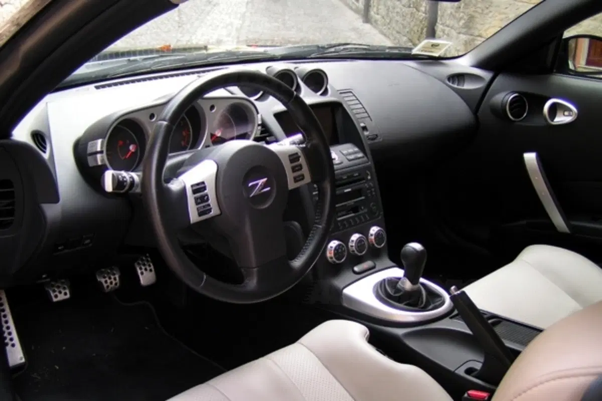 Nissan 350Z (25)