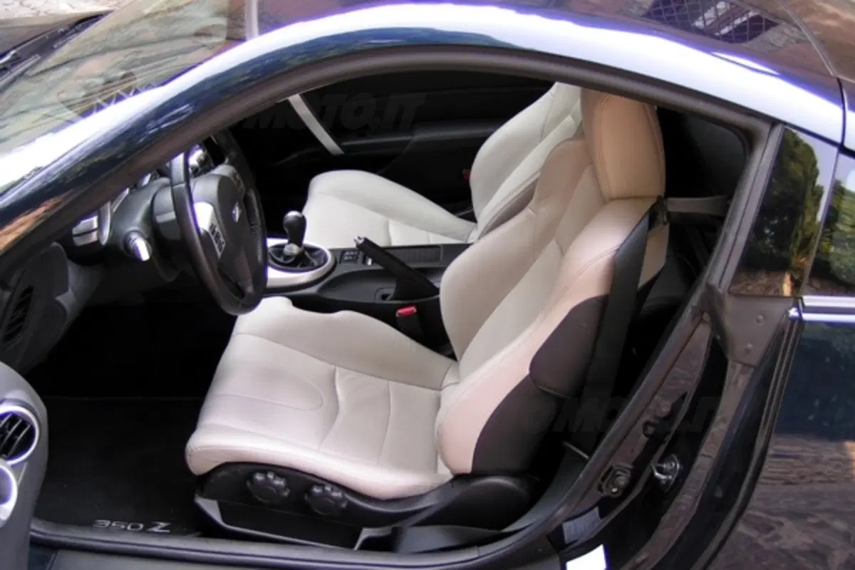 Nissan 350Z (26)