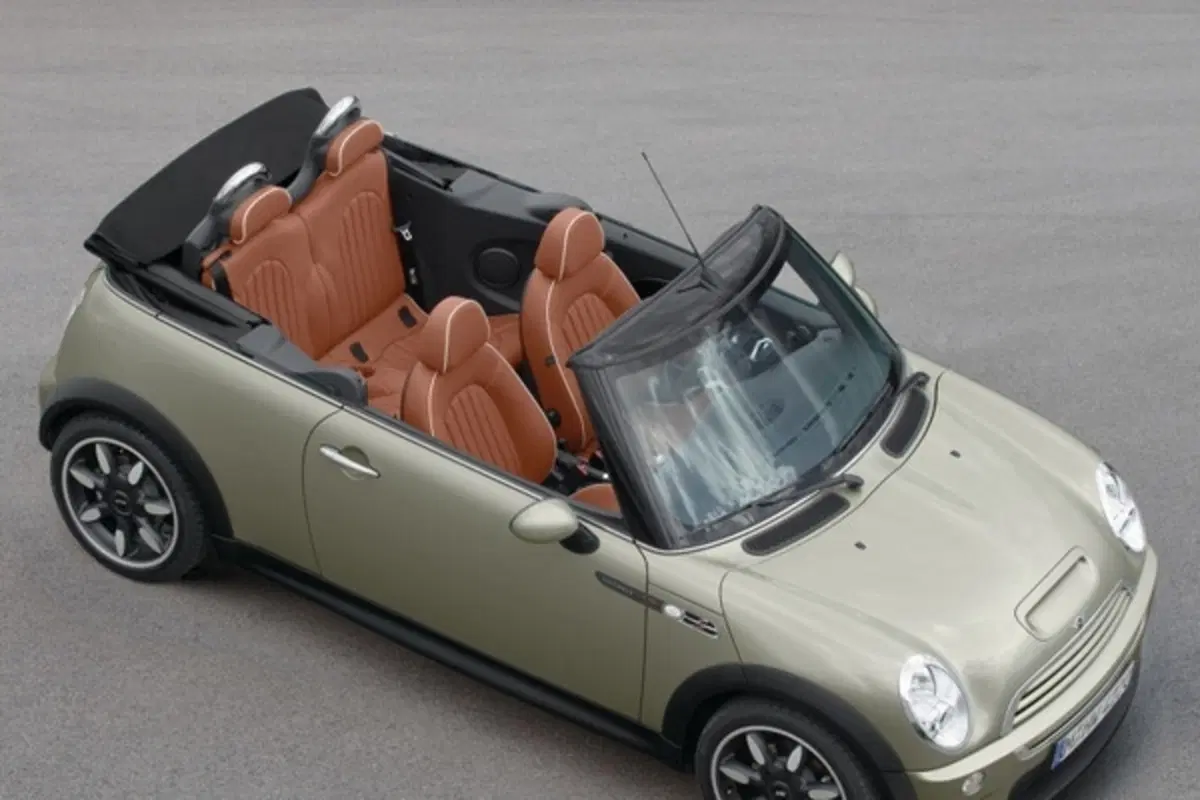 Mini Cabrio Sidewalk (10)