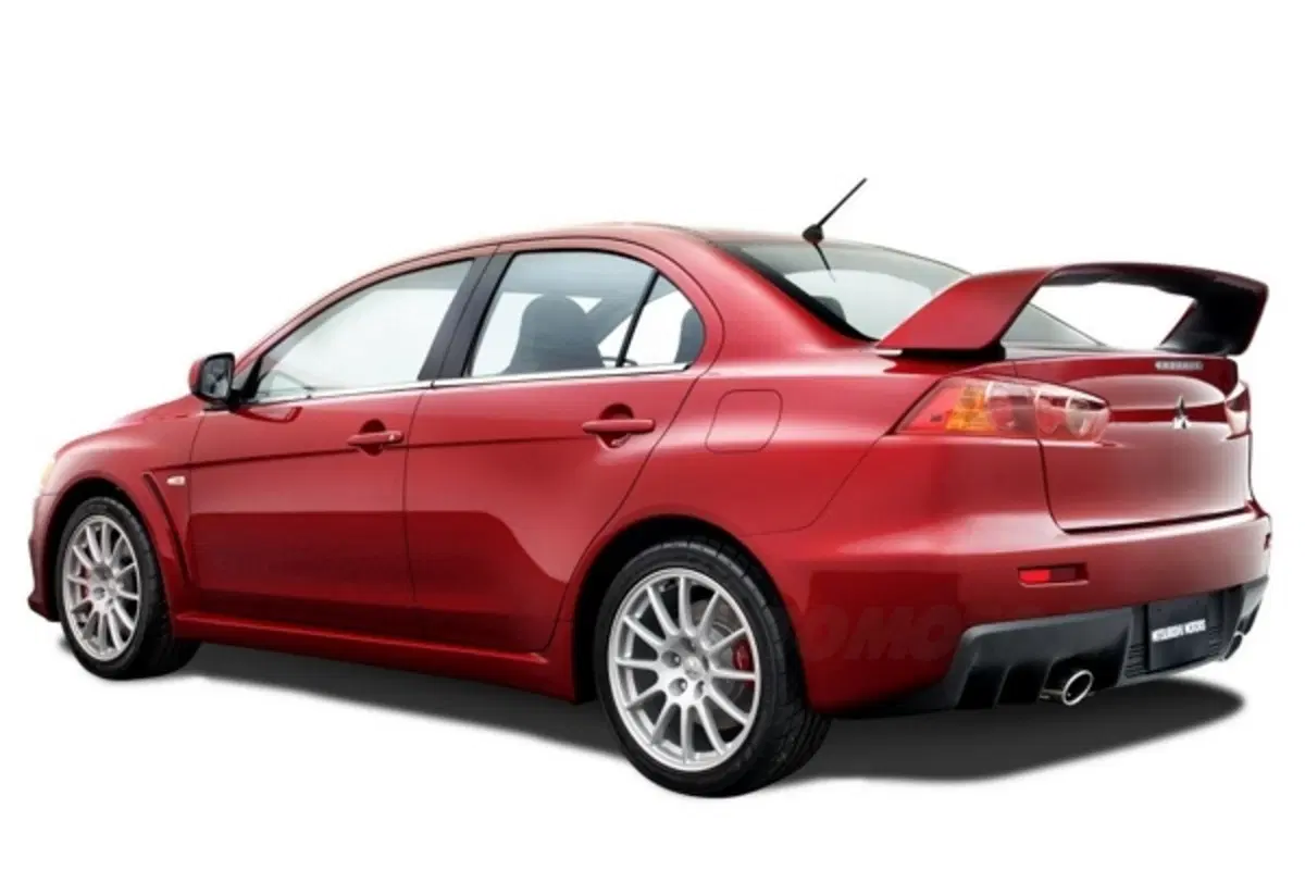 Mitsubishi Lancer EVO X (4)