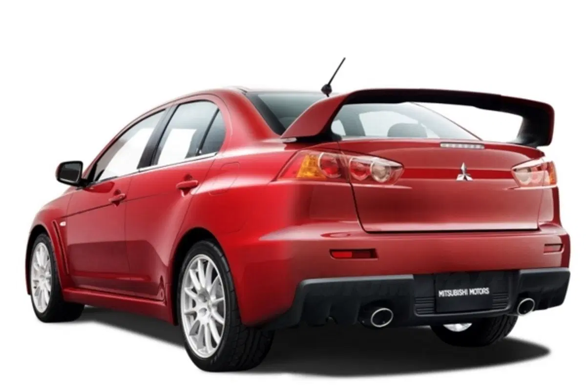 Mitsubishi Lancer EVO X (6)
