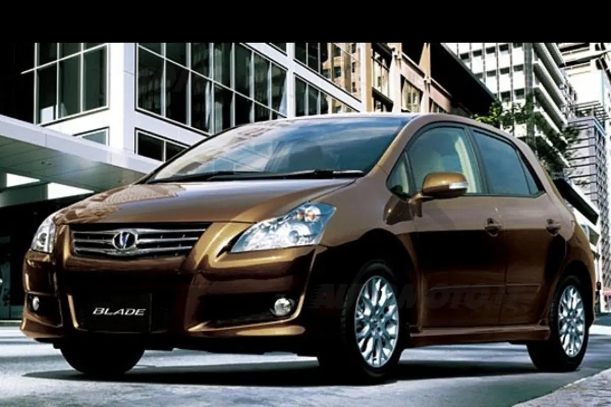 Toyota Blade (2)