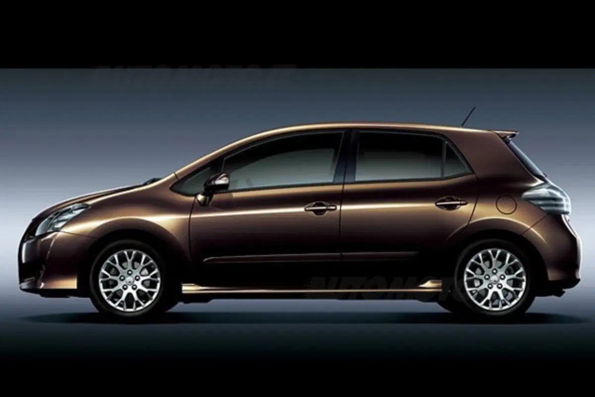 Toyota Blade (3)