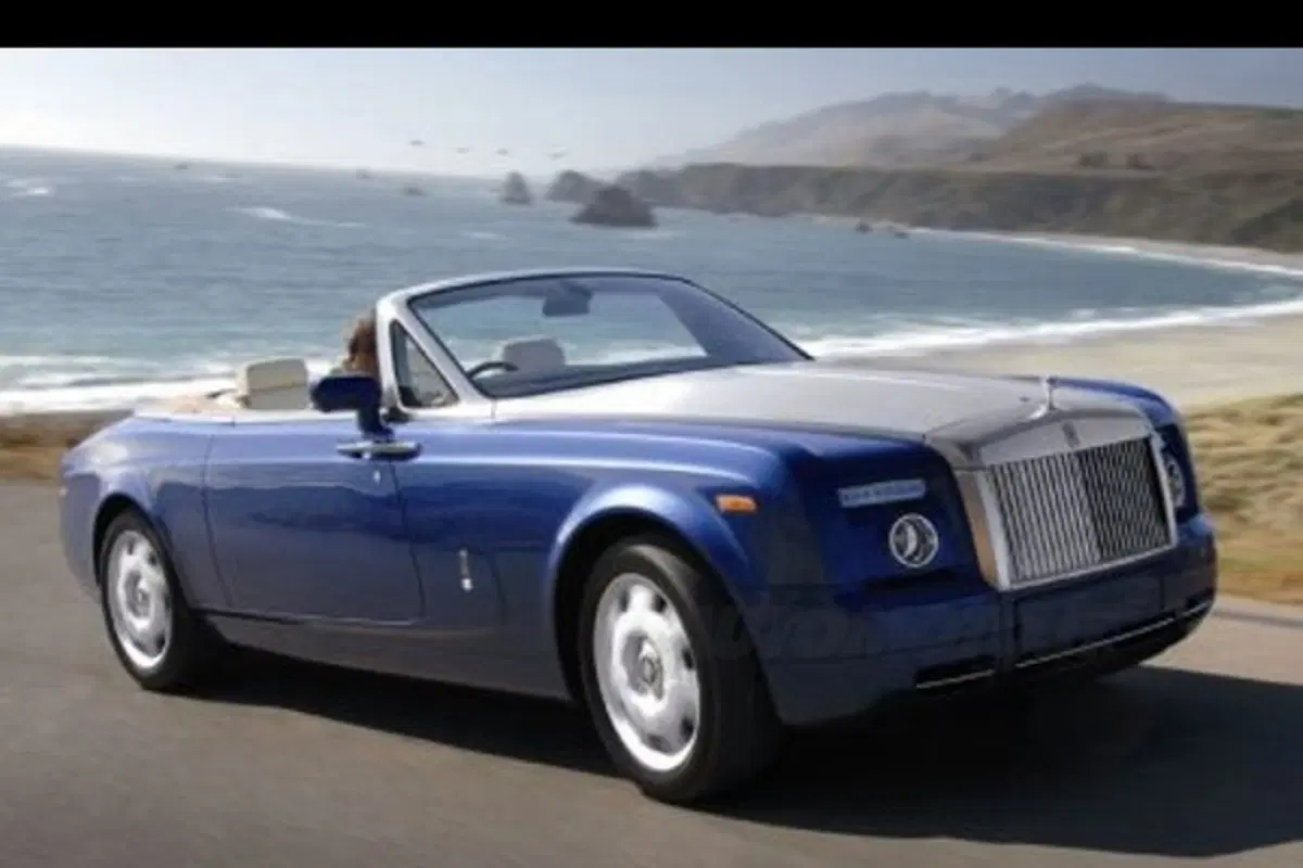 Rolls Royce Phantom Drophead Coupè (5)