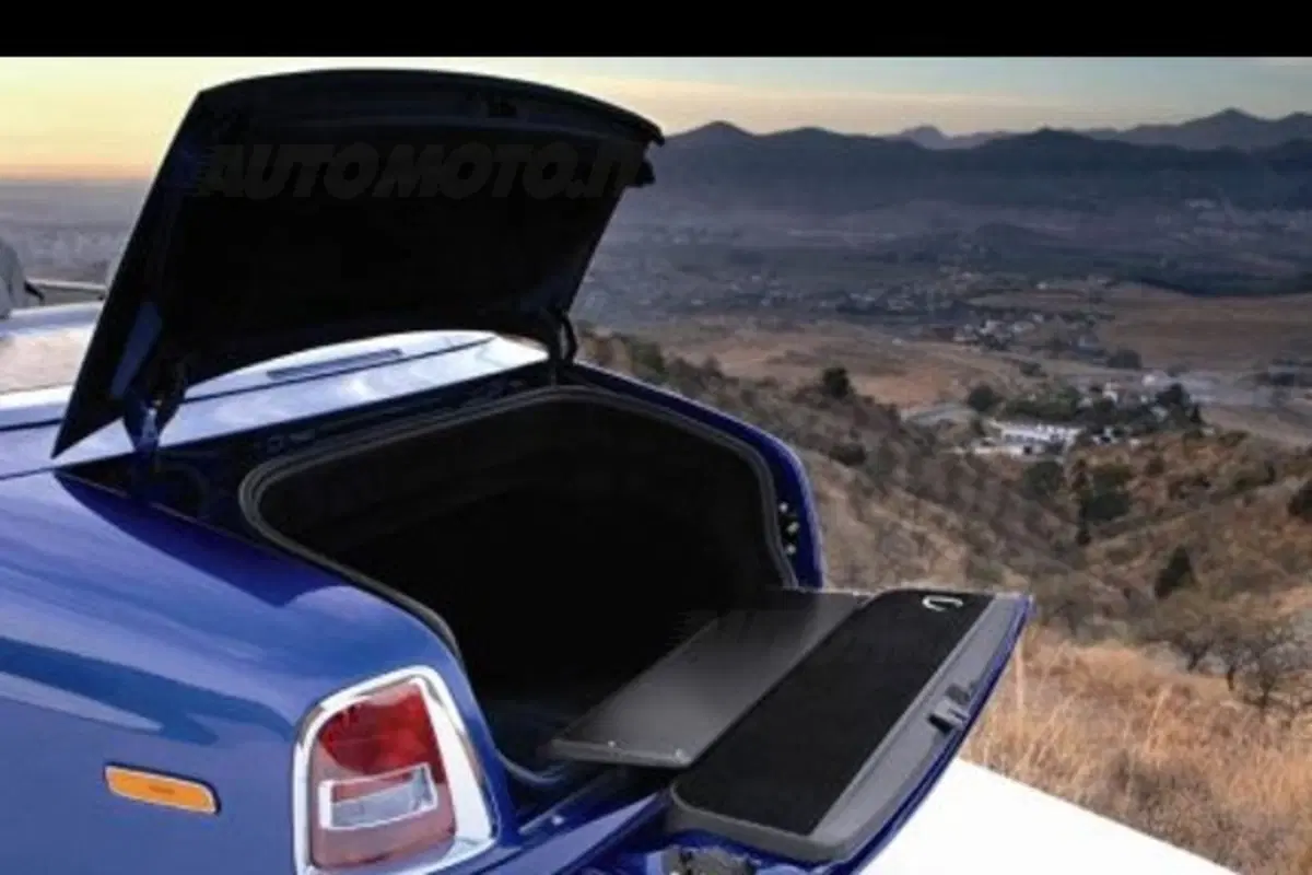 Rolls Royce Phantom Drophead Coupè (9)