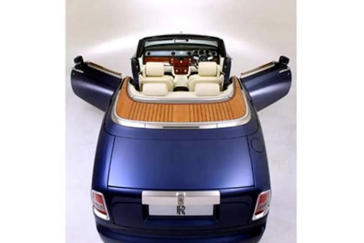 Rolls Royce Phantom Drophead Coupè (14)