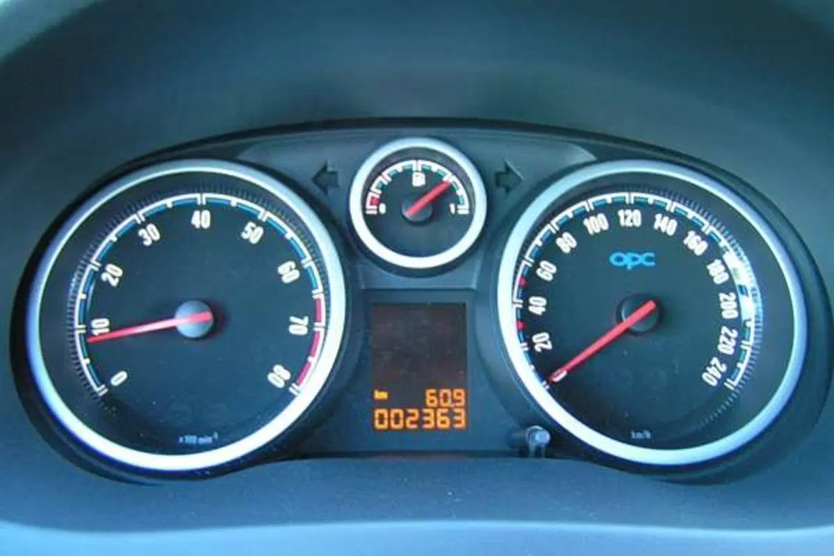 Opel Corsa OPC (15)