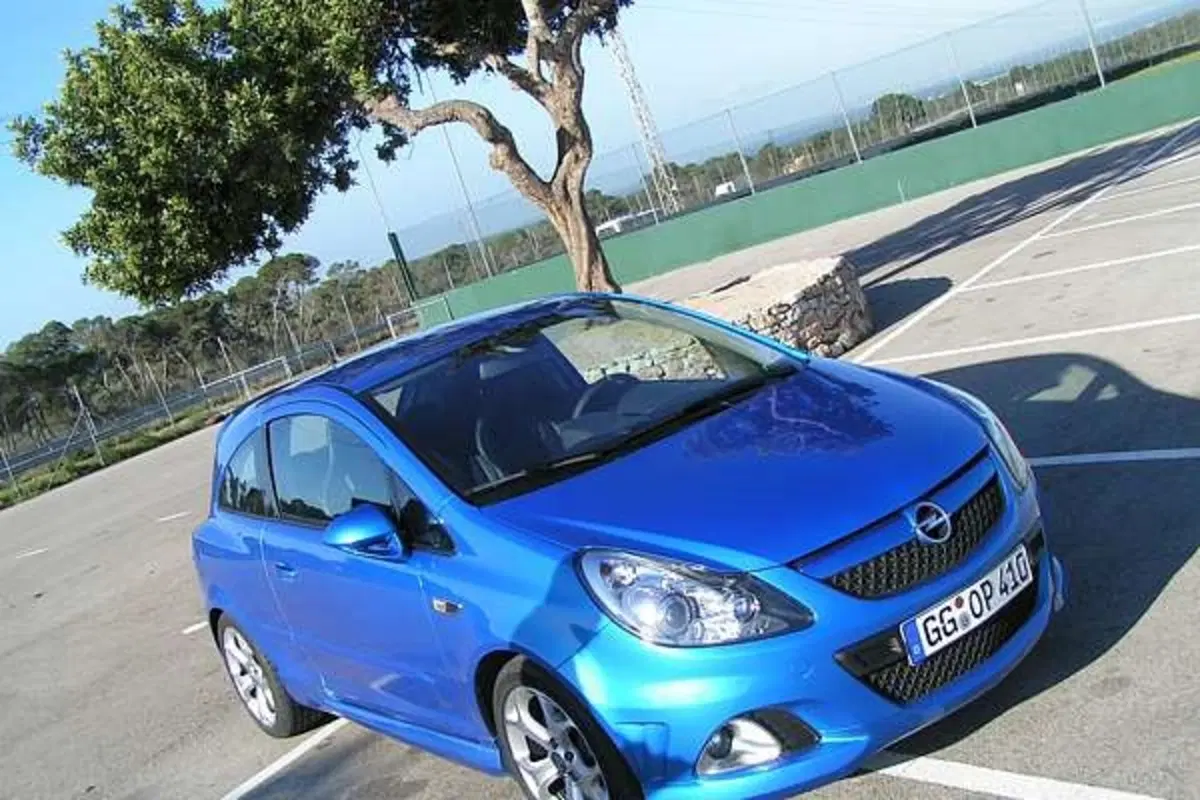 Opel Corsa OPC (22)