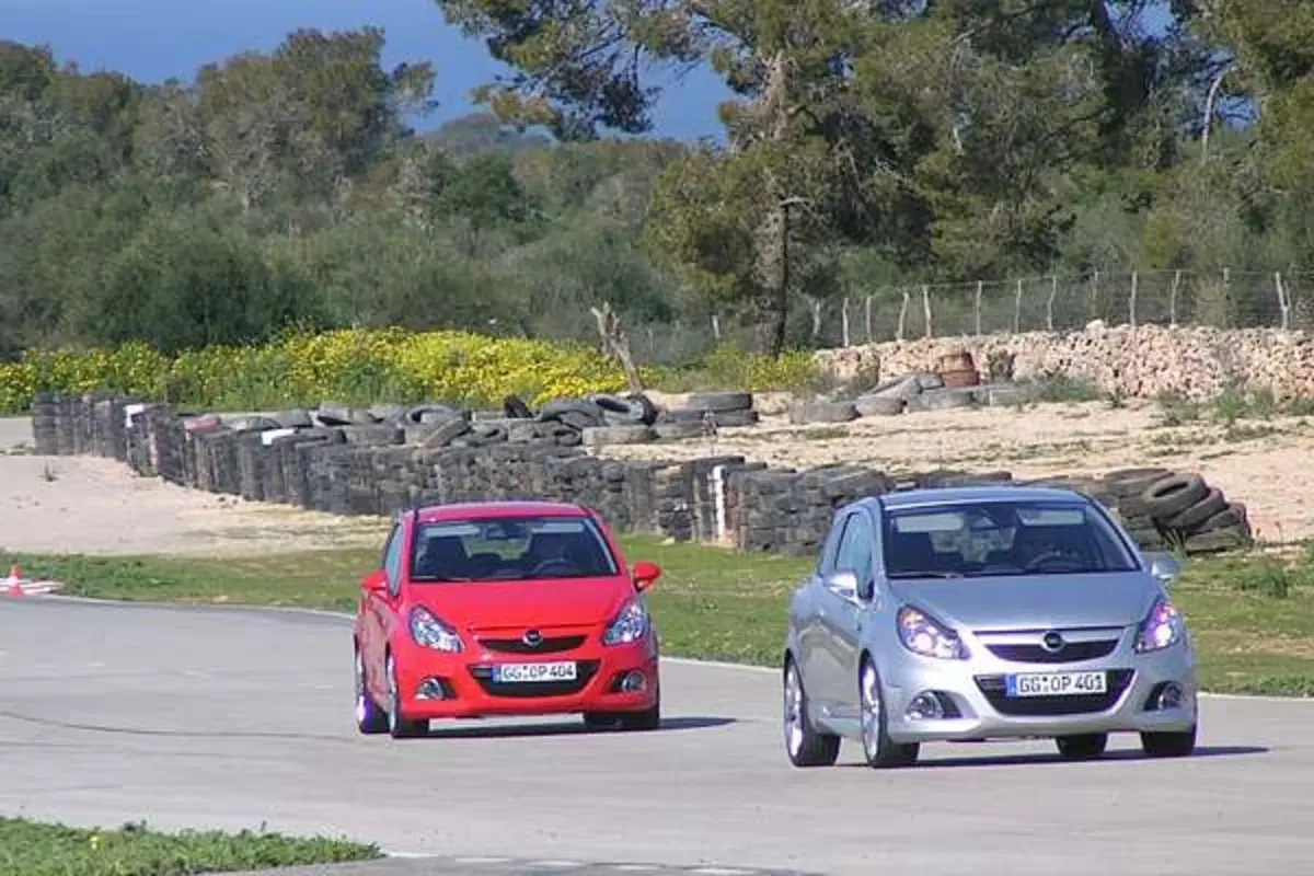 Opel Corsa OPC (27)