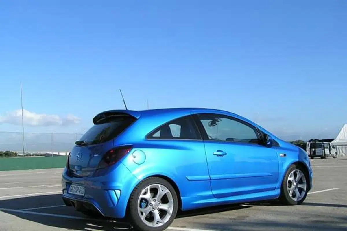 Opel Corsa OPC (33)