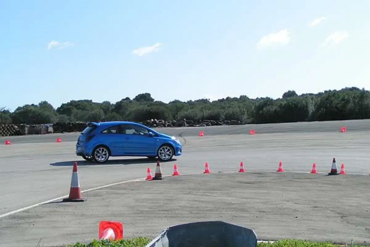 Opel Corsa OPC (35)
