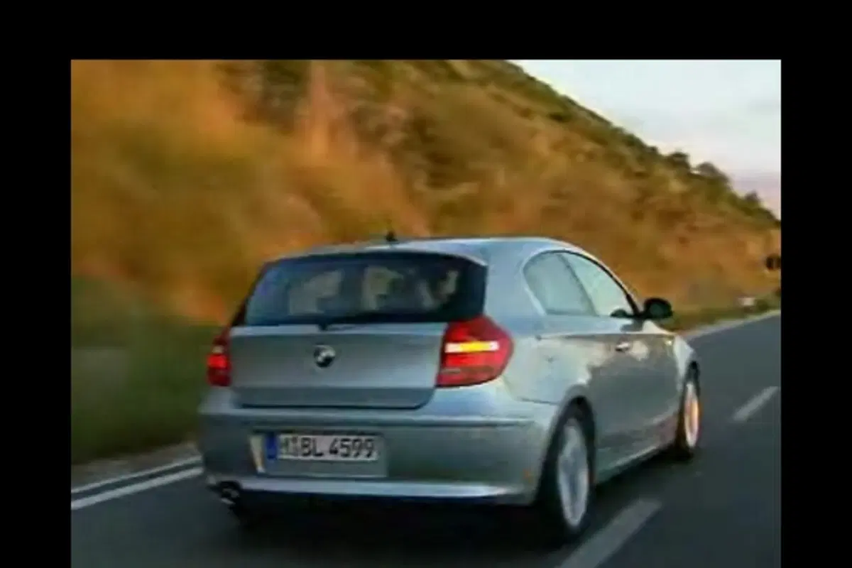 BMW Serie 1 3 porte (5)
