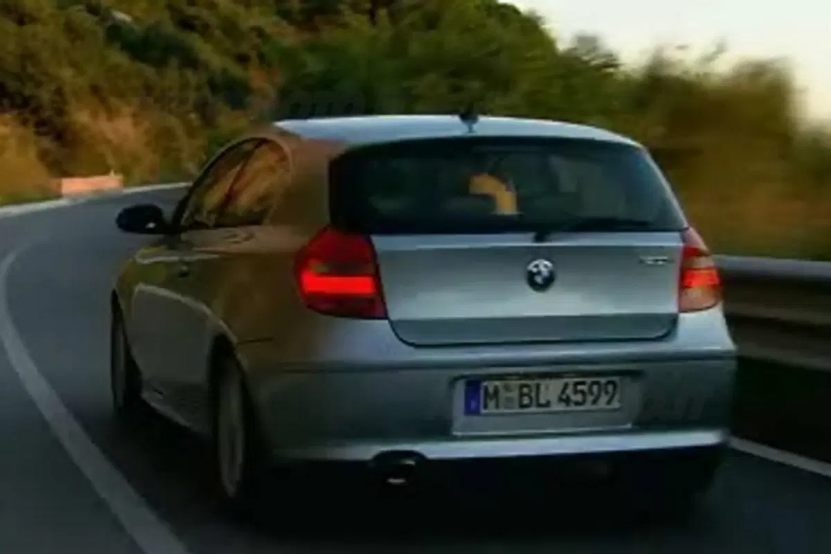 BMW Serie 1 3 porte (8)