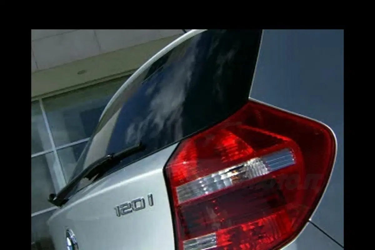 BMW Serie 1 3 porte (11)