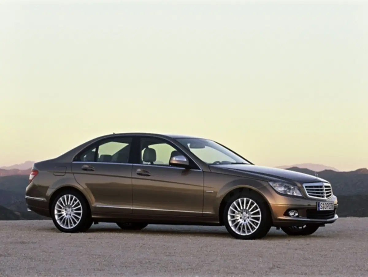 Mercedes-Benz Classe C (8)