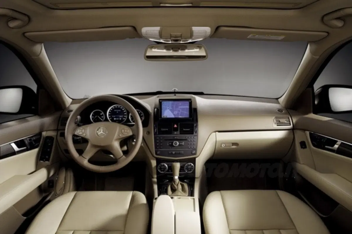 Mercedes-Benz Classe C (15)