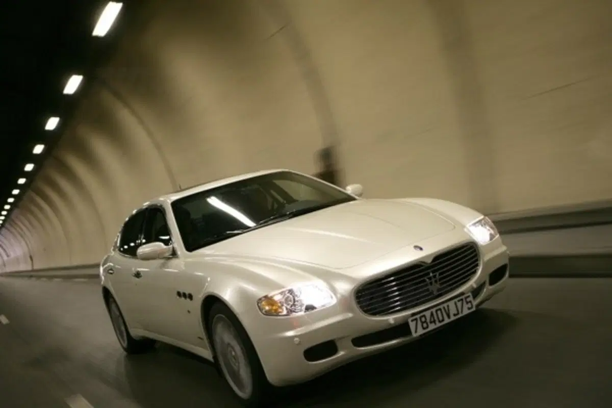 Maserati Quattroporte (2)