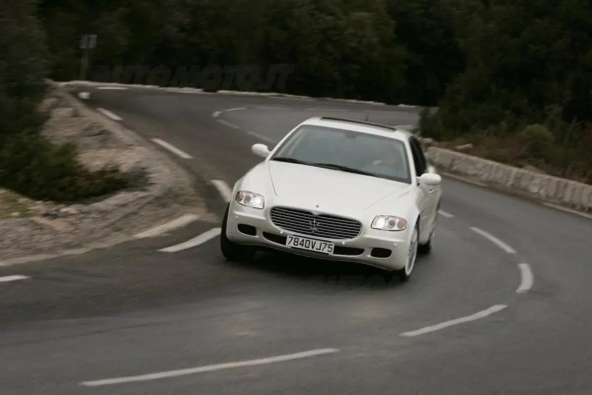 Maserati Quattroporte (3)