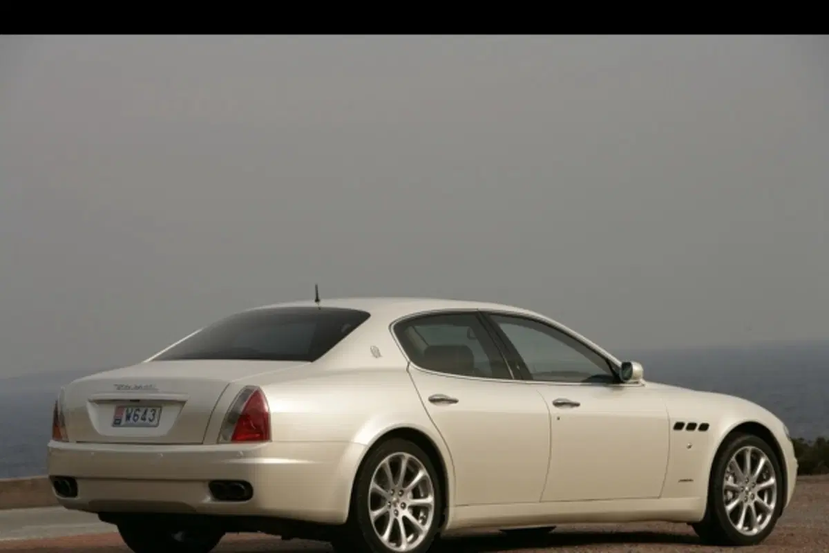 Maserati Quattroporte (10)