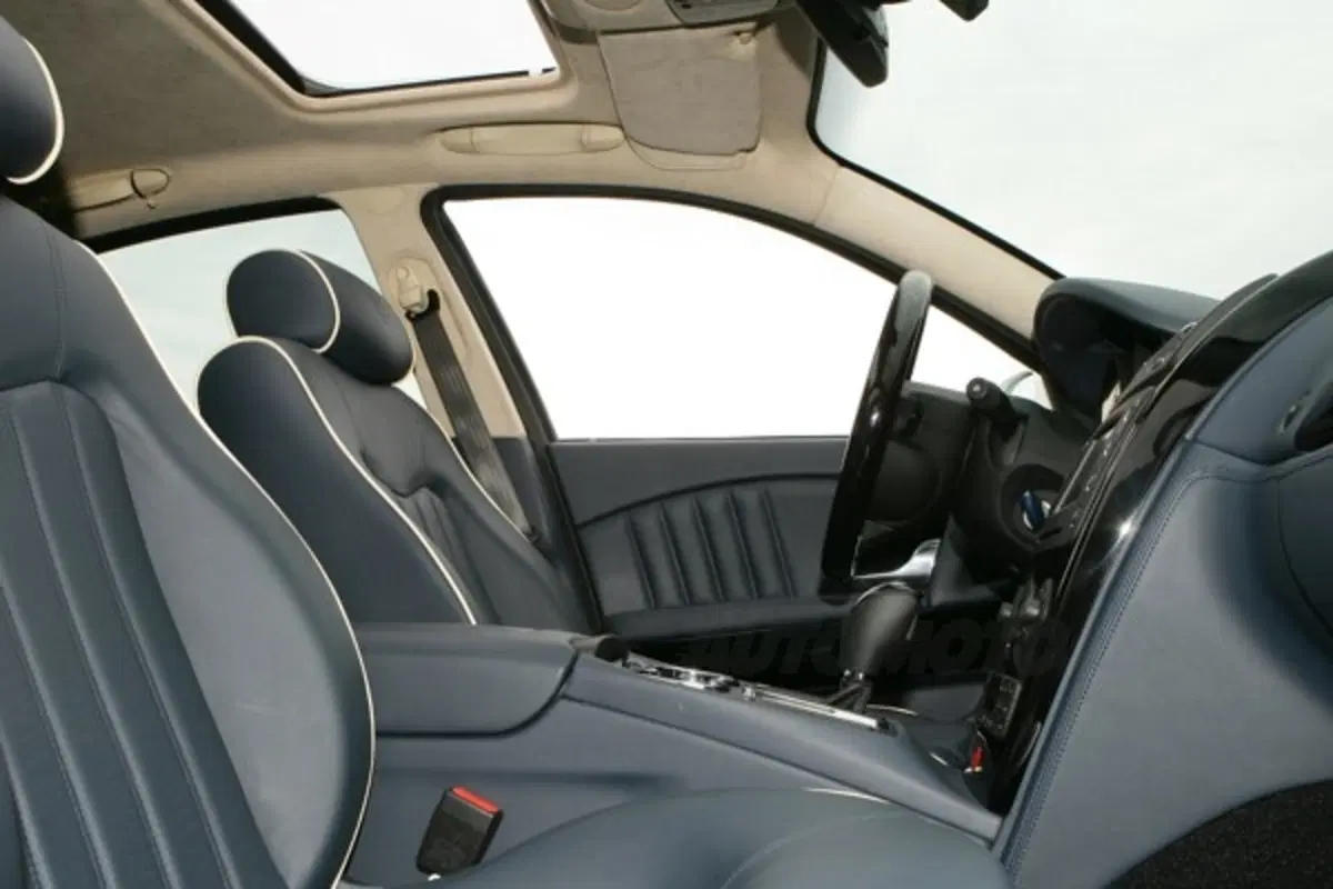 Maserati Quattroporte (18)