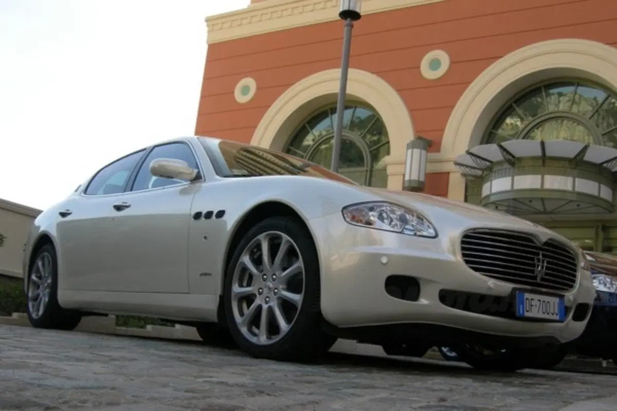 Maserati Quattroporte (29)