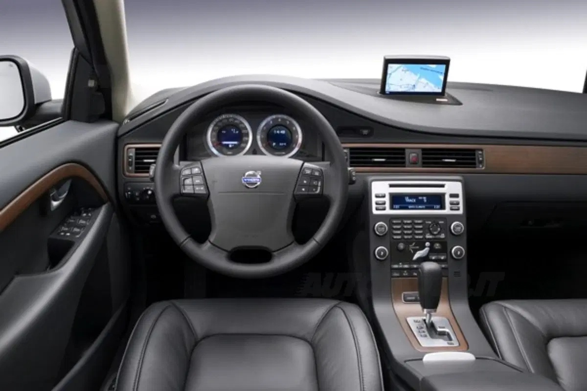 Volvo V70 (9)