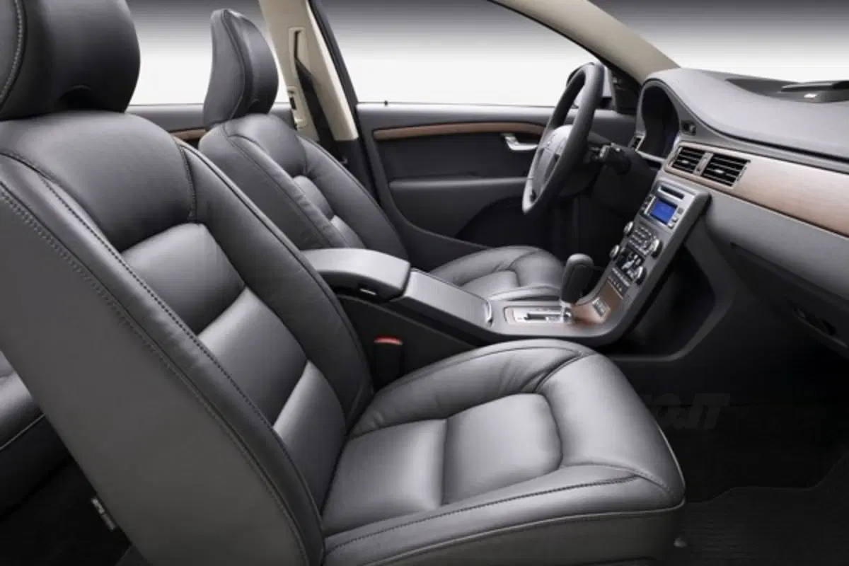 Volvo V70 (10)