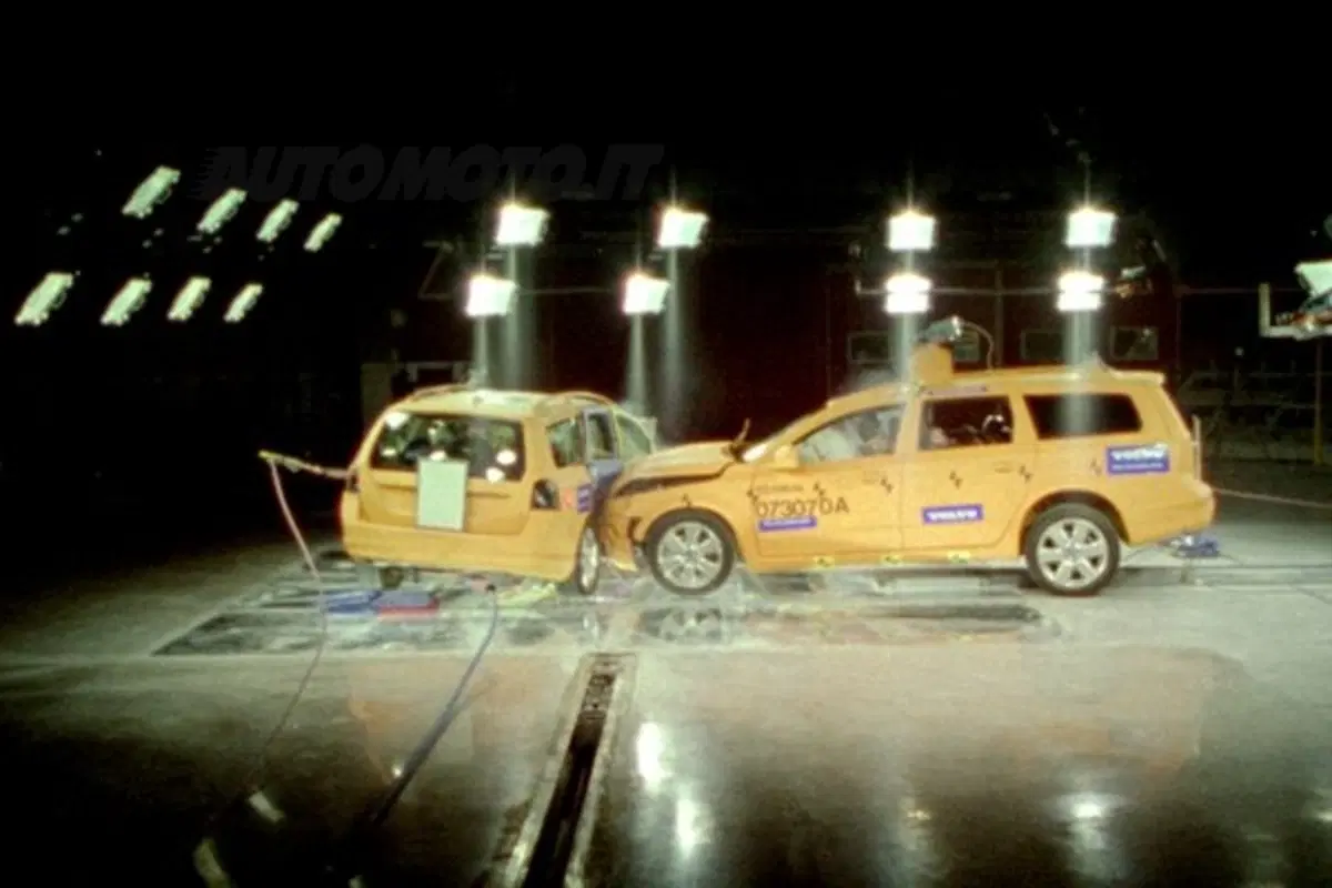 Volvo V70 (24)