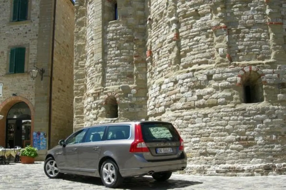 Volvo V70 (26)