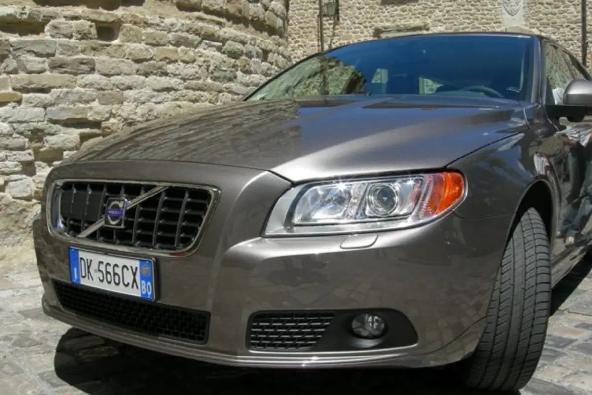 Volvo V70 (27)