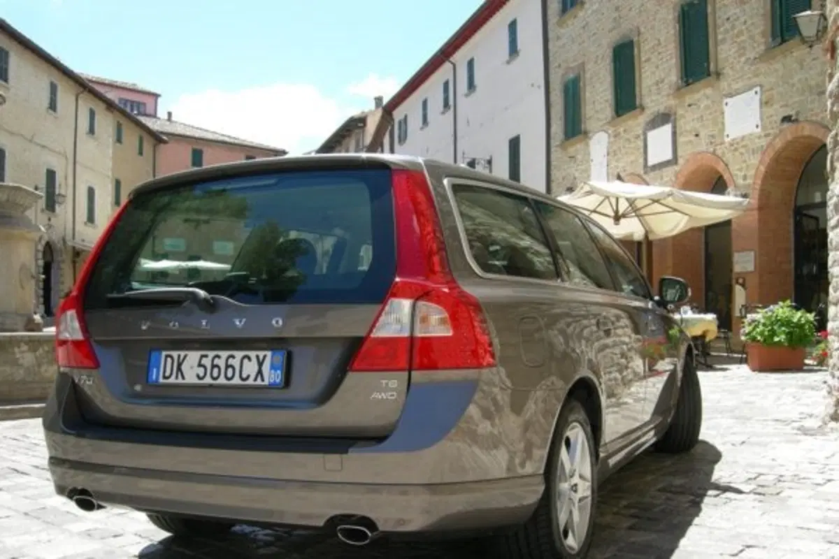 Volvo V70 (28)