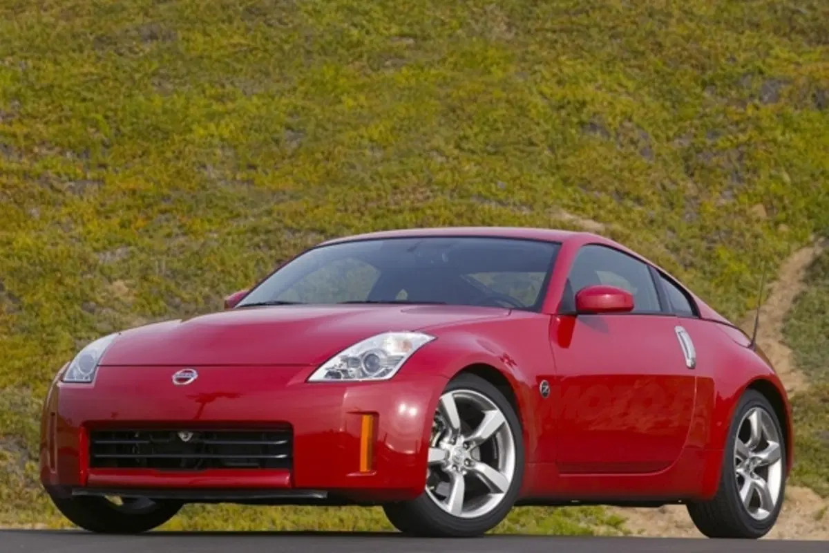 Nissan Carwings (3)