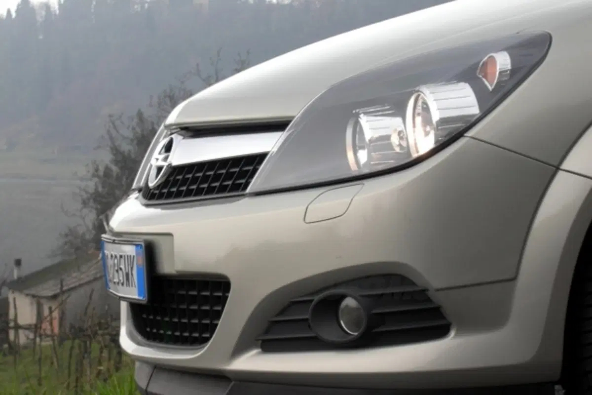 Opel Astra Cabrio (8)
