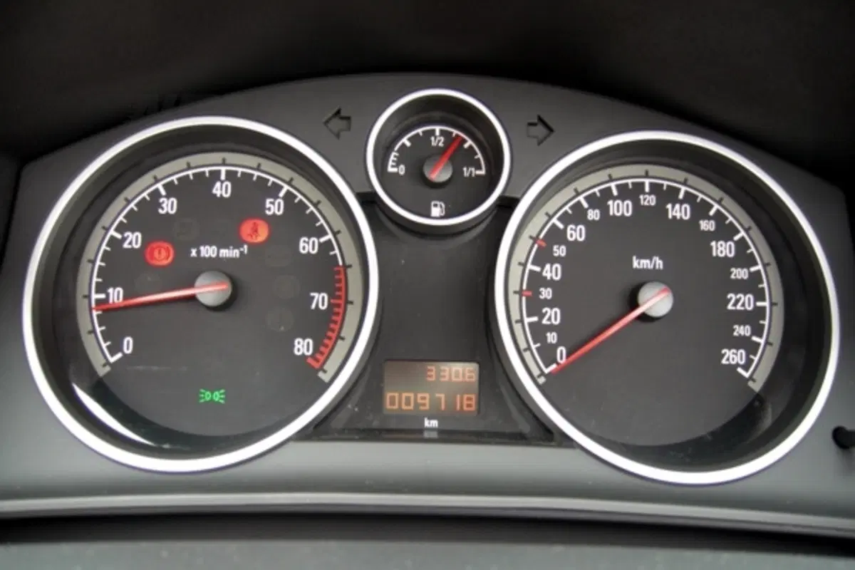 Opel Astra Cabrio (15)