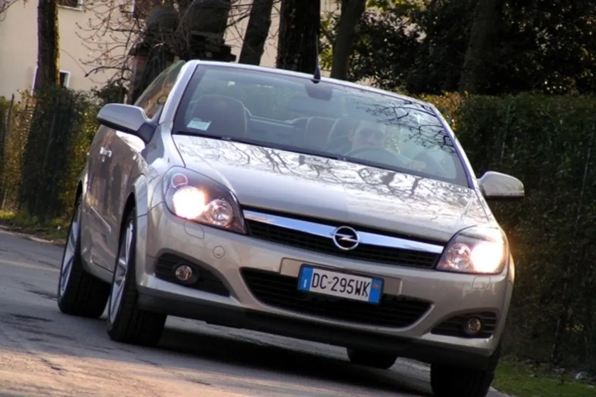 Opel Astra Cabrio (22)
