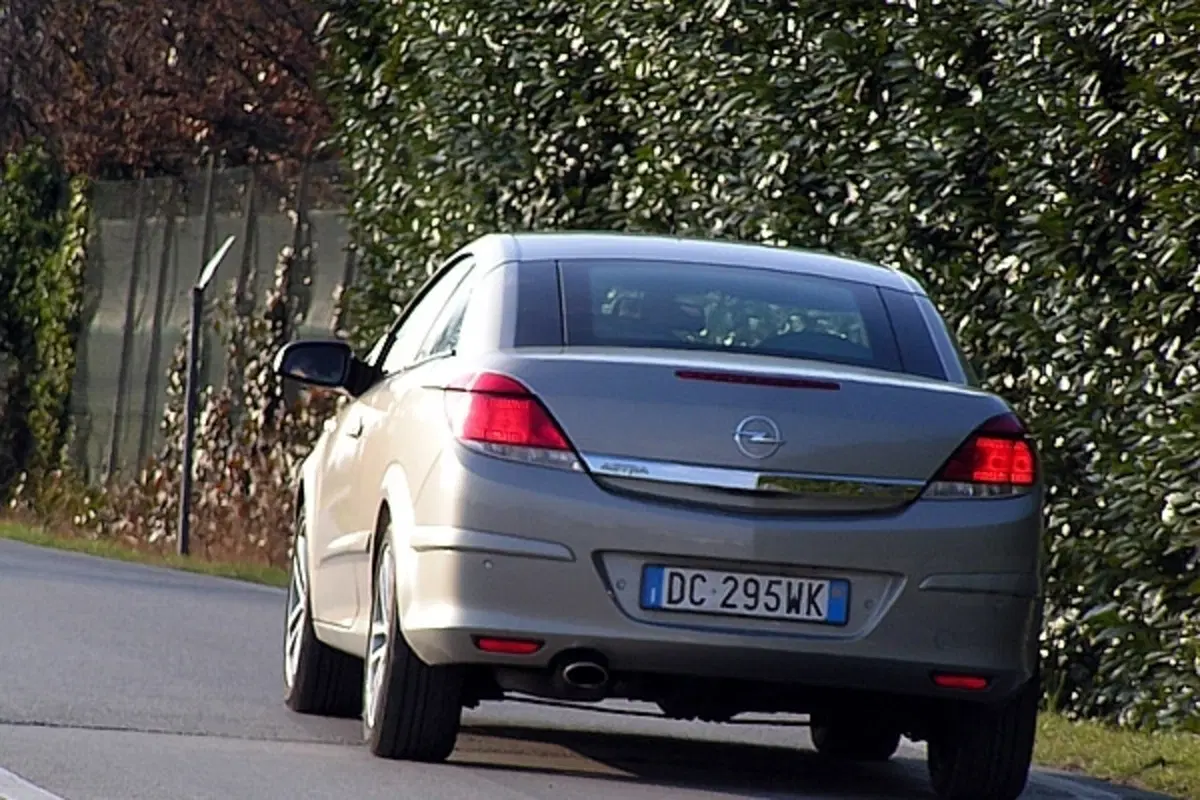 Opel Astra Cabrio (28)