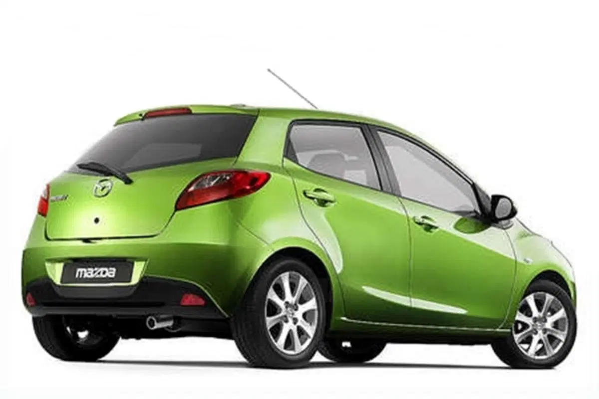 Nuova Mazda 2 (2)