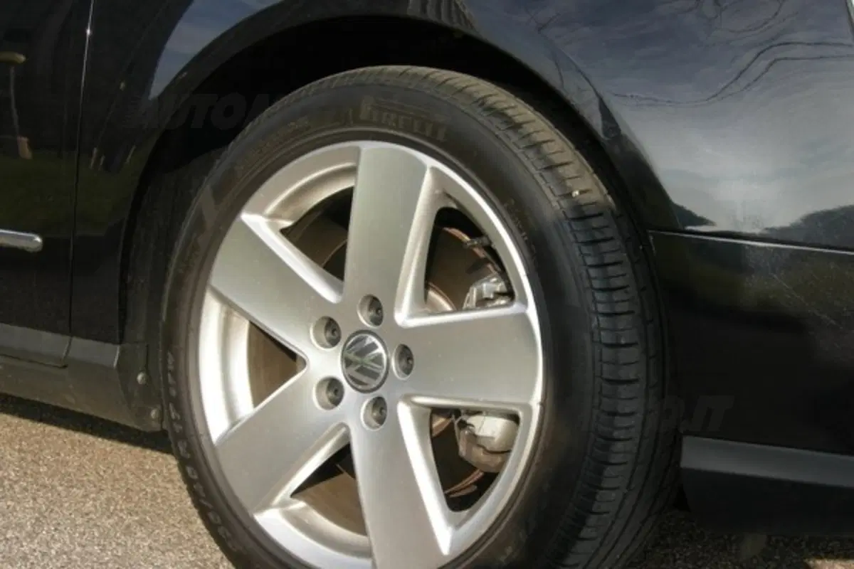 Volkswagen Passat (3)