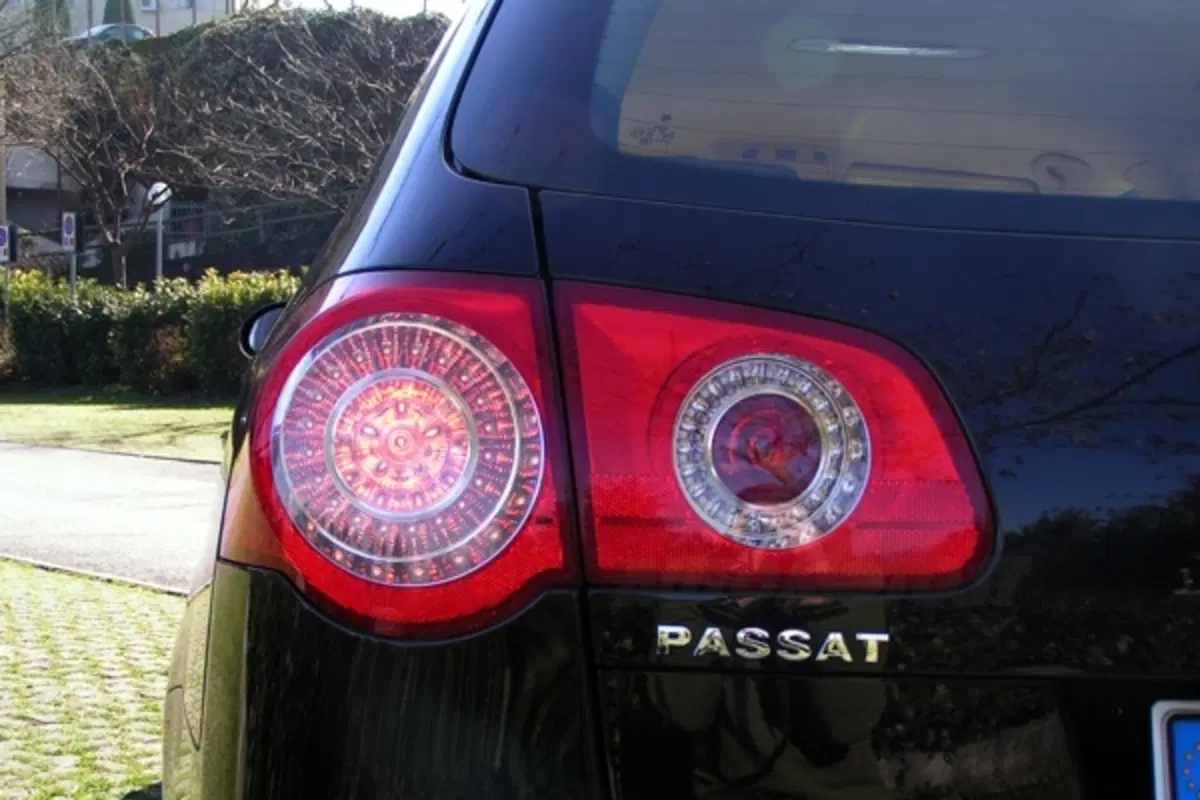 Volkswagen Passat (4)