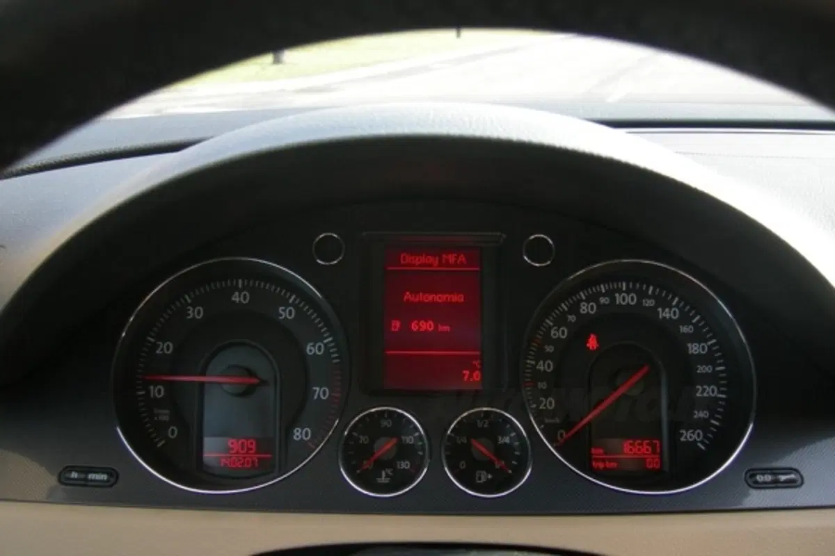 Volkswagen Passat (14)