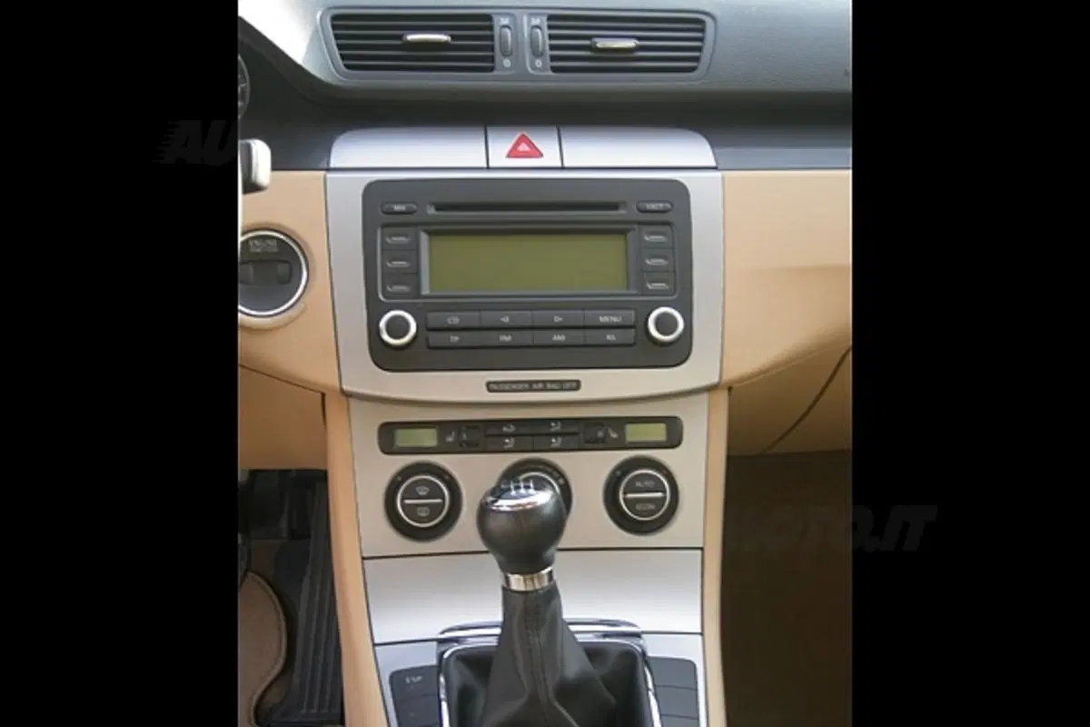 Volkswagen Passat (15)